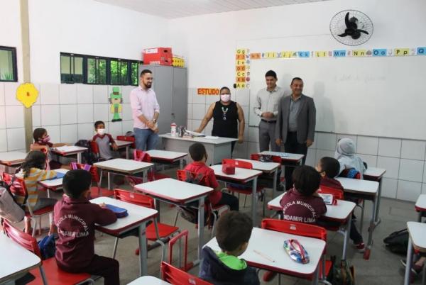 Câmara de Teresina aprova Concurso Público na educação; 1100 vagas para professores e técnicos.(Imagem:Divulgação/Semec)