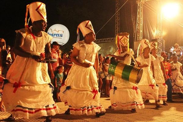 Congos de Oeiras: Grupo tem duas grandes apresentações durante o ano na cidade de Oeiras.(Imagem:Catarina Costa/G1)
