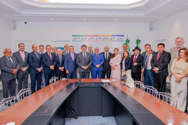 Desembargador assume o comando do Executivo durante f&eacute;rias de Rafael Fonteles e destaca a harmonia entre os poderes.(Imagem:Gabriel Paulino)