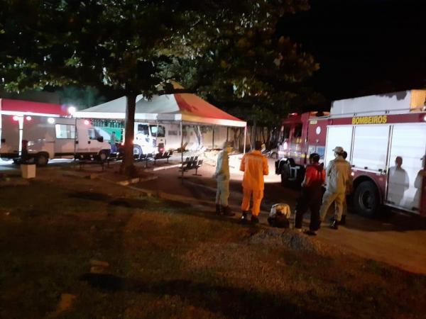 Bombeiros controla princípio de incêndio no Hospital Estadual Dirceu Arcoverde, em Parnaíba.(Imagem:Luiz Graça/TV Clube)