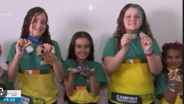 A 66ª edição da IMO aconteceu em Sunshine Coast, na Austrália. 67 dos 630 participantes alcançaram pontuação para medalha de ouro. O Gemini Deep Think e a IA experimental da OpenAI(Imagem:Reprodução)
