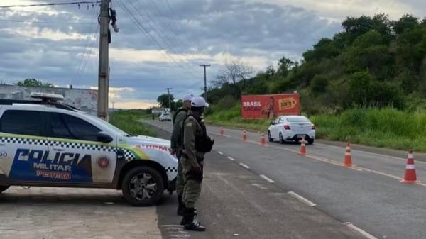 Idoso morre em acidente entre moto e caminhão na PI-375, em Picos.(Imagem:Divulgação/PMPI)