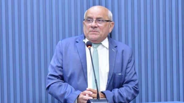 Vereador Antônio José Barbosa requisita calçamento para o Assentamento Casulo.(Imagem:CMF)