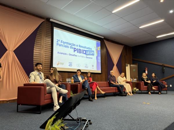 PIBID Uespi reúne mais de 1.200 estudantes e professores para discutir avanços do programa no Piauí(Imagem:Raíza Leão)