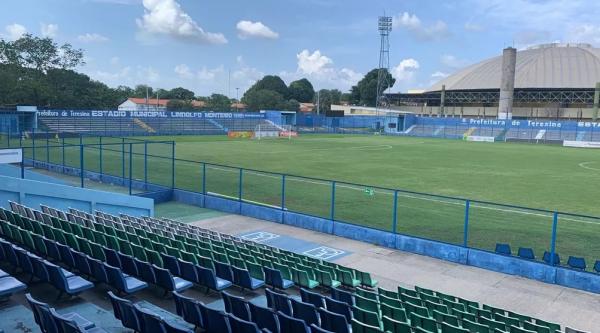 Estádio Lindolfo Monteiro, em Teresina.(Imagem:Júlio Costa/ge)