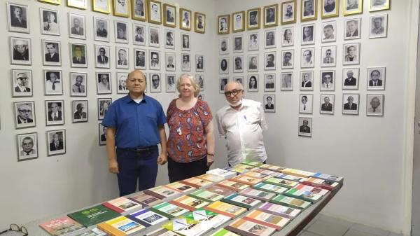  Academia Piauiense de Letras doa livros para a biblioteca do Congresso Americano.(Imagem:Divulgação/APL )