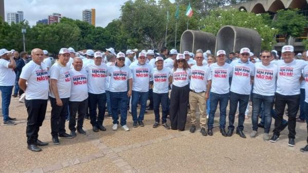 Prefeito Antônio Reis participa do movimento 