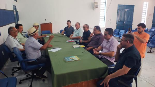 SICOMFLOR e Associação Comercial apresentam nova lei que facilita participação de micro e pequenas empresas nas licitações municipais.(Imagem:Divulgação)