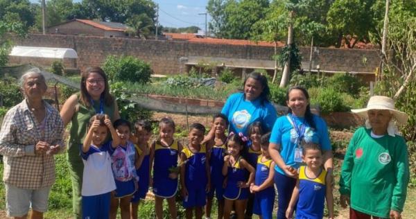 Educação e saúde em harmonia: alunos visitam horta comunitária em Floriano(Imagem:Divulgação)