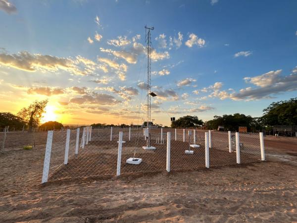As dez primeiras estações foram estrategicamente distribuídas em municípios castigados pela seca no estado.(Imagem:Ascom Semarh)
