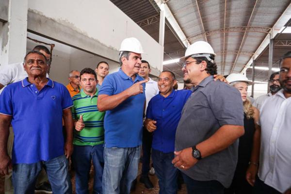Em visita a Altos, Ciro Nogueira visita obra do Mercado Público, fruto de seu mandato(Imagem:Ascom)