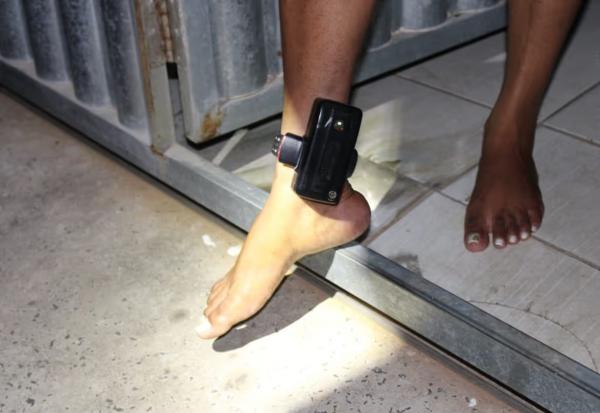 Operação Monitorados: Secretaria da Justiça fiscaliza pessoas que usam tornozeleira eletrônica.(Imagem:Divulgação)