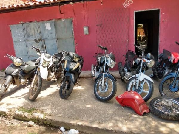 Polícia descobre desmanche de motos na Zona Norte de Teresina; dois suspeitos são presos(Imagem:Reprodução)
