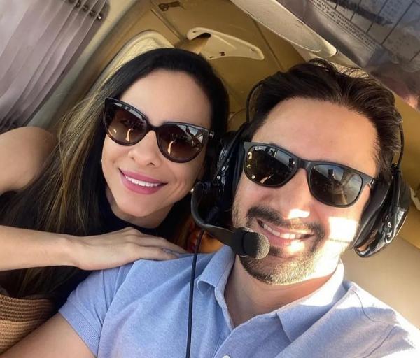  Piloto e advogado Arcedino Concesso com a esposa.(Imagem:Reprodução/Instagram )