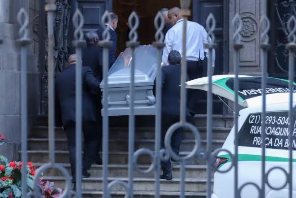 Corpo da cantora Preta Gil chega ao Theatro Municipal do Rio de Janeiro para ser velado.(Imagem:THIAGO MATTOS/BRAZIL NEWS)