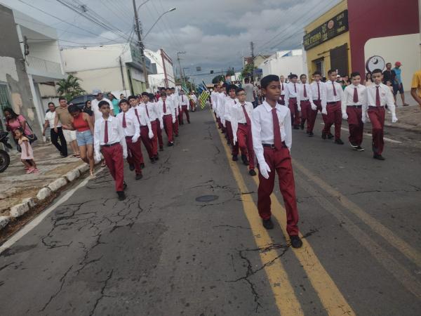Ginásio Primeiro de Maio celebra 68 anos com desfile marcante pelas ruas de Floriano(Imagem:FlorianoNews)