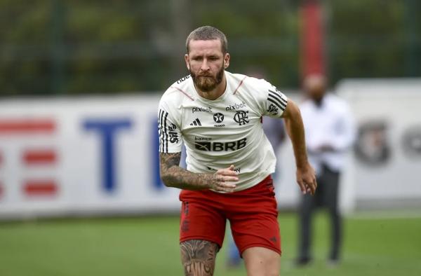 Léo Pereira em treino do Flamengo.(Imagem:Marcelo Cortes / CRF)