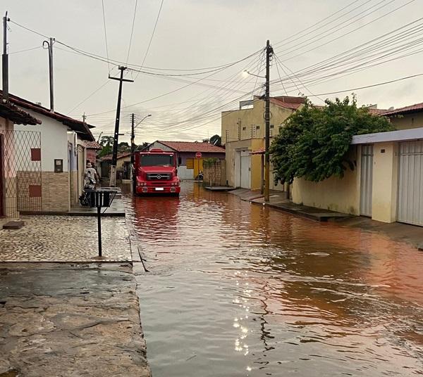 Bairros inundados em Esperantina(Imagem:Reprodução)