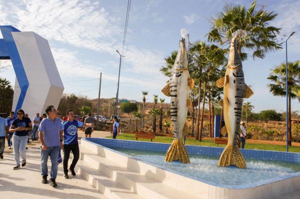  Em Caxing&oacute;, Ciro Nogueira participa de passeio cicl&iacute;stico e refor&ccedil;a entregas no munic&iacute;pio(Imagem:Ascom)