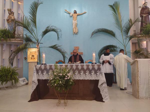 Comunidade se reúne na Igreja Matriz de Nossa Senhora das Graças para celebrar o padroeiro dos animais e da natureza(Imagem:FlorianoNews)