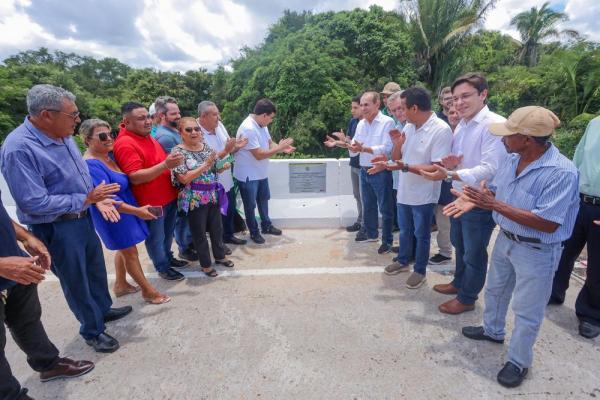 Rafael Fonteles inaugura ponte em Cajazeiras(Imagem:Divulgação)