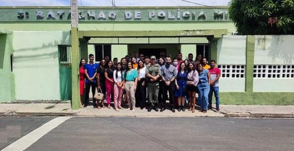 Estudantes de Direito visitam sede do 3° Batalhão da Polícia Militar em Floriano para conhecer rotina de trabalho dos policiais.(Imagem:Reprodução/Instagram)