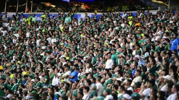 Torcedores do Palmeiras no Allianz Parque, em jogo contra o Flamengo, pelo Campeonato Brasileiro.(Imagem:Marcos Ribolli)