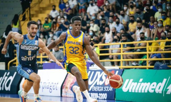 Brasil derrota Uruguai pelas Eliminatórias para a Copa do Mundo de Basquete(Imagem:Marcos Limonti)