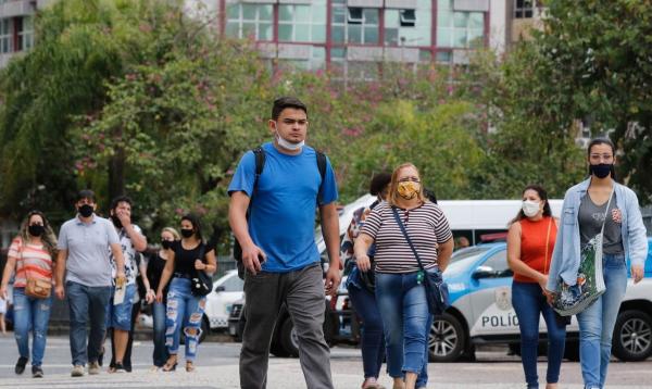 O Brasil soma desde o início da pandemia 690.747 mortes por covid-19.(Imagem:28/10/2021/Fernando Frazão/Agência Brasil)