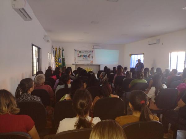 Capacitação na área de imunização em Floriano reforça compromisso com a saúde.(Imagem:FlorianoNews)