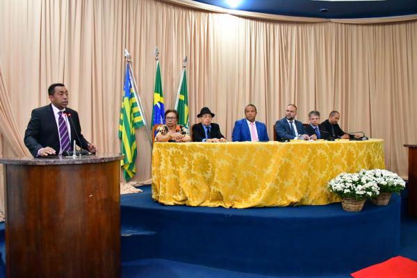 Câmara Municipal homenageia todos os vereadores de Floriano em sessão solene(Imagem:CMF)