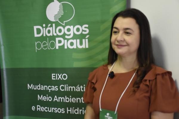 Diretora da Semam de Floriano, Gracianny Felix.(Imagem:Francisco Gilásio)