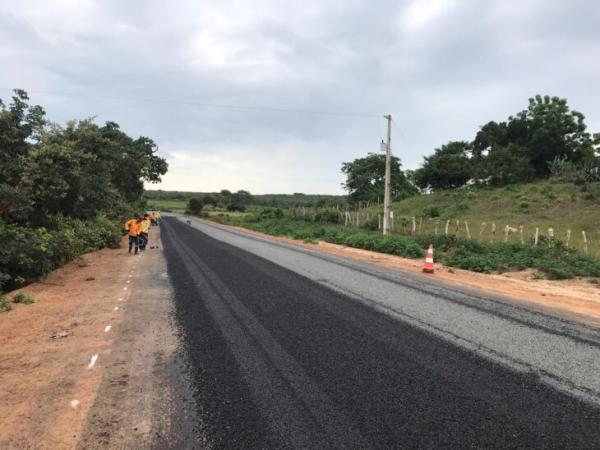Com esses investimentos, todos os municípios piauienses serão interligados por asfalto até o fim deste ano.(Imagem:Divulgação)