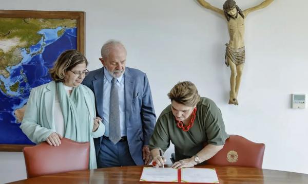 Presidente da República, Luiz Inácio Lula da Silva, durante nomeação e posse de Márcia Helena Carvalho Lopes como Ministra de Estado das Mulheres, realizado no Palácio do Planalto.(Imagem:Ricardo Stuckert/PR)
