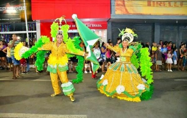 Floriano: desfile das escolas de samba leva milhares de foliões à avenida(Imagem:Reprodução/PMF)