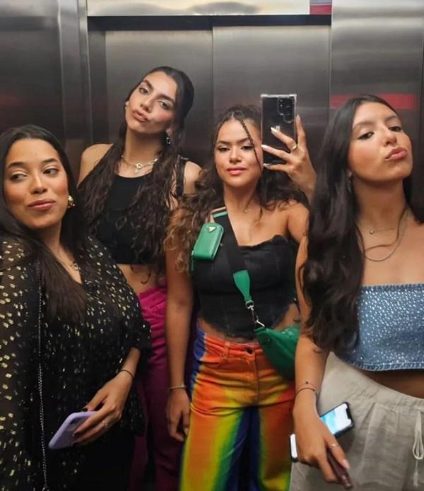 Maísa Silva posta foto com amigas no Recife.(Imagem:Reprodução/Instagram)
