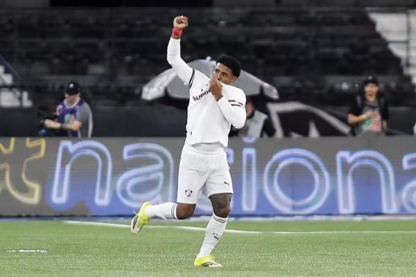 John Kennedy comemora gol do Fluminense contra o Botafogo.(Imagem: Alexandre Dur&atilde;o)