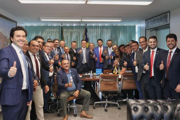 Em Brasília, Ciro Nogueira atrai grande comitiva de prefeitos para discutir projetos.(Imagem:Ascom)