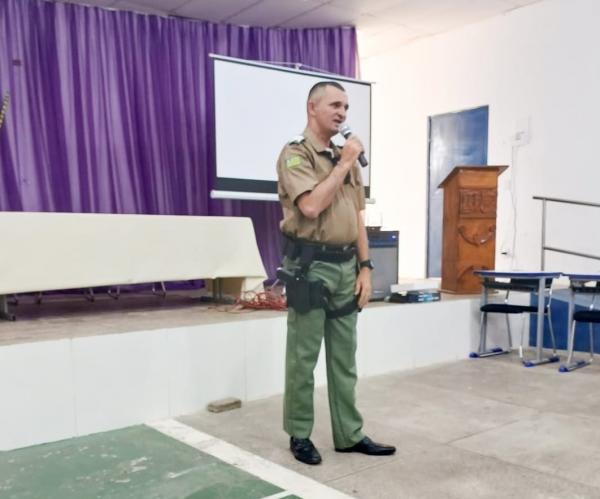 Ronda Escolar promove palestras sobre prevenção às drogas em escolas de Floriano(Imagem:Reprodução/Instagram)