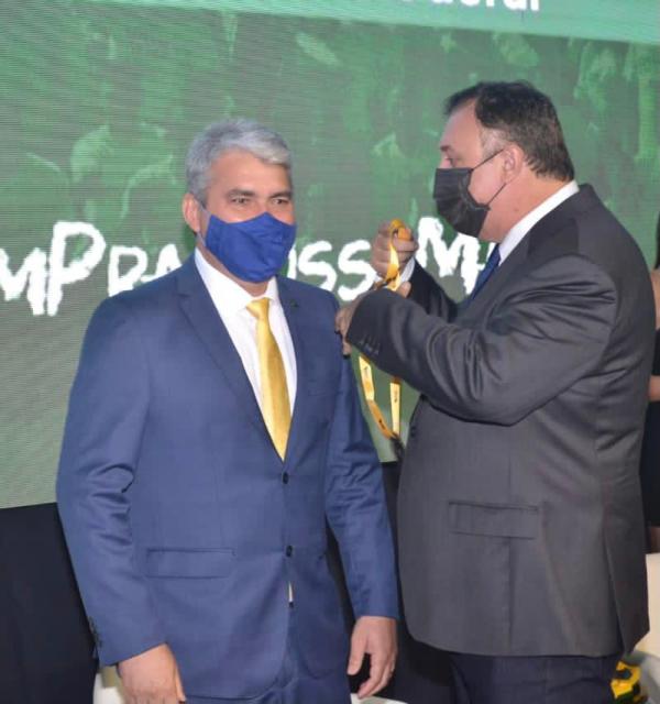 Vereador Maurício Bezerra é homenageado pela UVB com a medalha Top Legislativo.(Imagem:Divulgação)