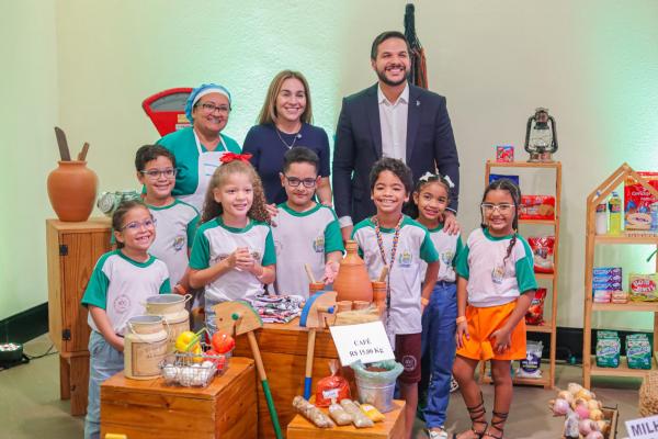 III Colóquio de Literatura Infantil do PPAIC reúne educadores para mostrar que ensinar a ler e escrever pode ser uma experiência lúdica, sensorial e culturalmente enraizada.(Imagem:Letícia Santos)