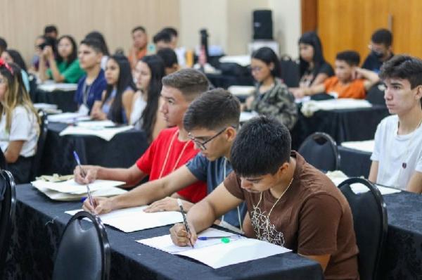 Os estudantes da Rede Estadual tiveram uma preparação especializada e inédita para a prova.(Imagem:Divulgação)