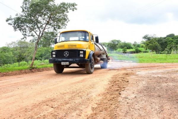 Prefeitura de Floriano intensifica recuperação de estradas vicinais e investe em infraestrutura (Imagem:Secom)