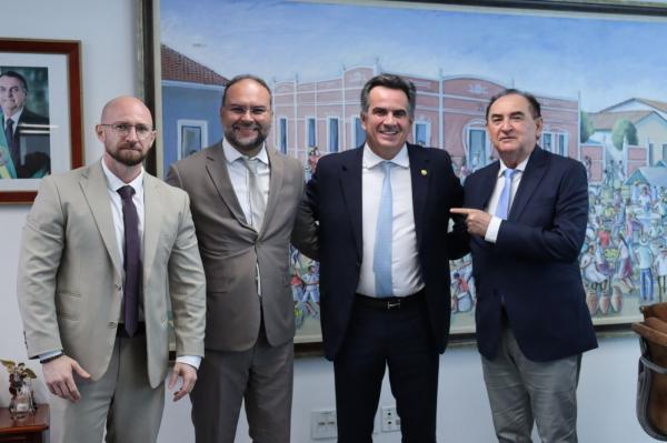 Ciro destaca investimentos que impulsionam desenvolvimento em munic&iacute;pios, como em Floriano.(Imagem:Ascom)