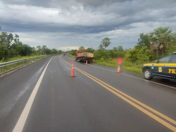 Colisão entre caminhões deixa motorista gravemente ferido na BR-343, em Campo Maior(Imagem:Reprodução)