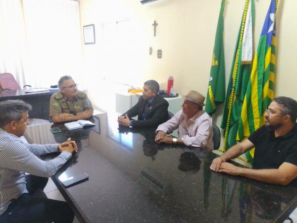 Lideranças empresariais e maçônicas visitam novo comandante do 3º BPM em Floriano(Imagem:Divulgação)