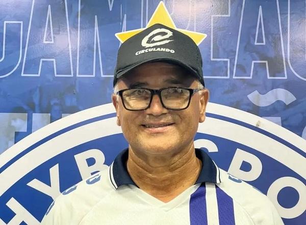  Oliveira Canidé, técnico do Parnahyba.(Imagem: Divulgação/Parnahyba S.C. )