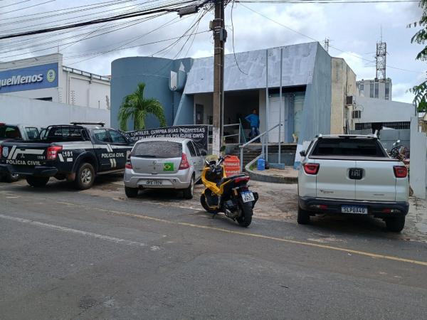 Polícia Civil de Floriano restitui 15 aparelhos celulares roubados e furtados aos legítimos donos.(Imagem:FlorianoNews)