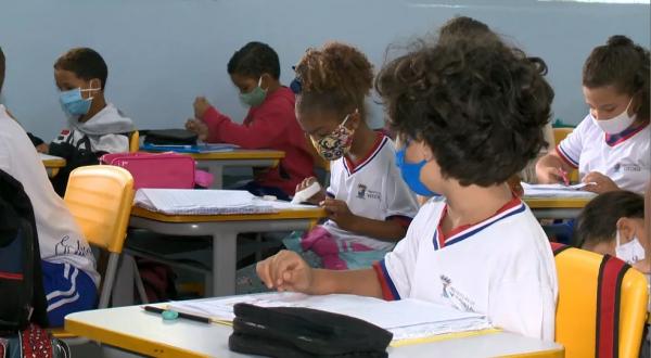 Crianças nas escolas.(Imagem:Reprodução/TV Gazeta)