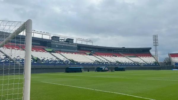 Estádio Defensores del Chaco.(Imagem: Letícia Marques/ge)